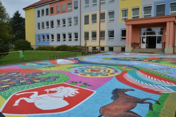 malovani-na-chodniku-zs-pardubice-stankova