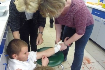 specialni-technohratky-2014-pro-vychovne-a-karierni-poradce-ve-stredni-prumyslove-skole-chemicke-pardubice