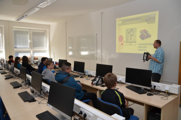 technohratky-2015-ve-stredni-prumyslove-skole-elektrotechnicke-a-vyssi-odborne-skole-pardubice