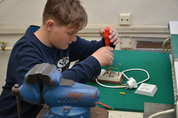 technohratky-2015-ve-stredni-prumyslove-skole-elektrotechnicke-a-vyssi-odborne-skole-pardubice
