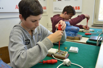 technohratky-2015-ve-stredni-prumyslove-skole-elektrotechnicke-a-vyssi-odborne-skole-pardubice