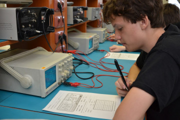 technohratky-2015-ve-stredni-prumyslove-skole-elektrotechnicke-a-vyssi-odborne-skole-pardubice