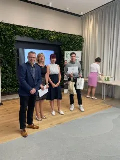 b91dff3f-6834-4b15-90b7-05a4b40b4050