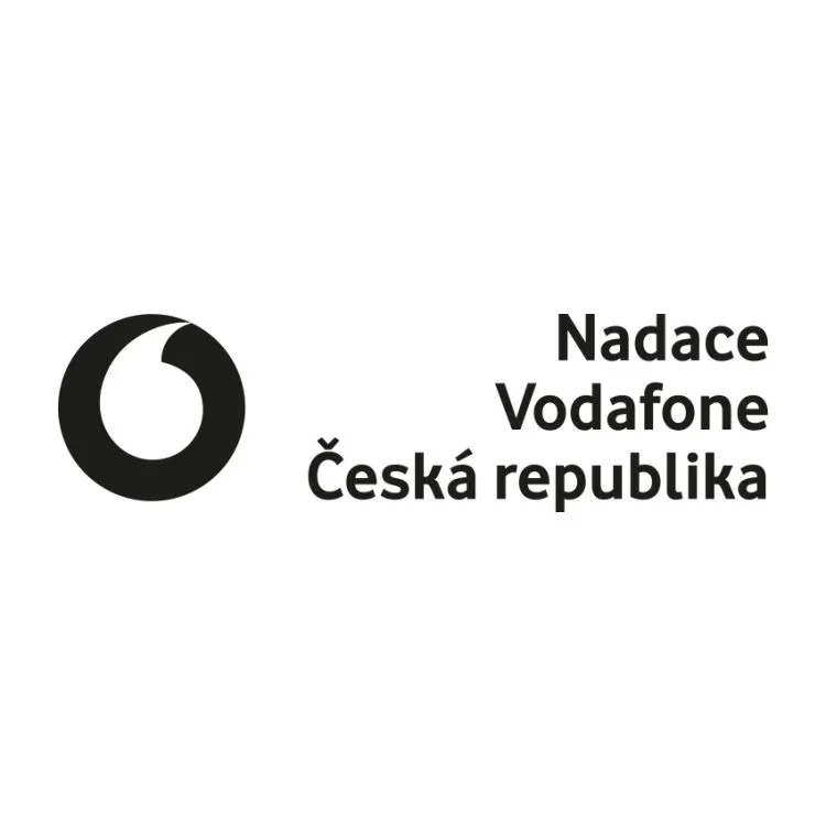 SPŠE a&nbsp;VOŠ Pardubice dostala dary od Nadace Vodafone