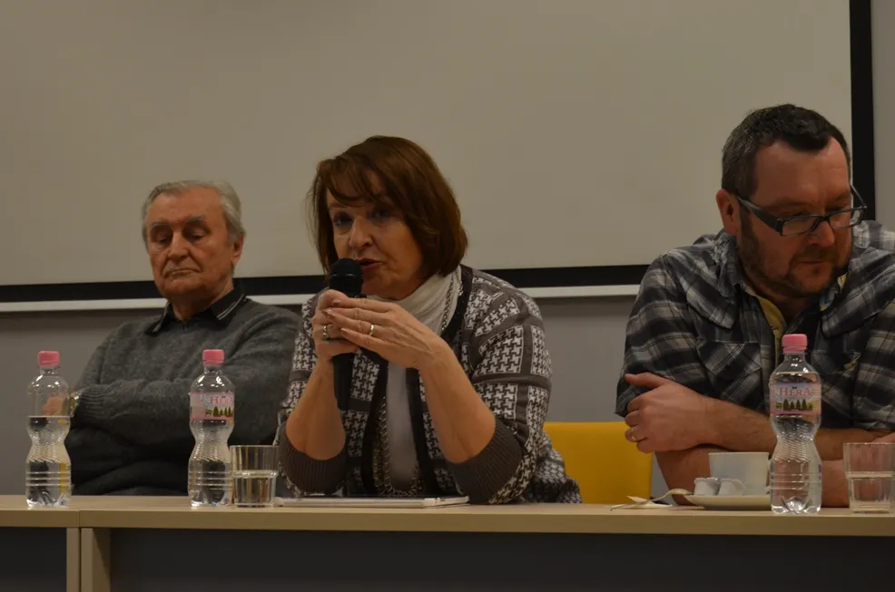 Besedu na téma „Třetí odboj“ moderovala v&nbsp;Aule Gymnázia, Mozartova v&nbsp;Pardubicích místopředsedkyně Senátu PČR Miluše Horská