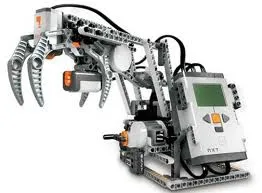 Kroužek robotiky láká studenty Gymnázia Mozartova
