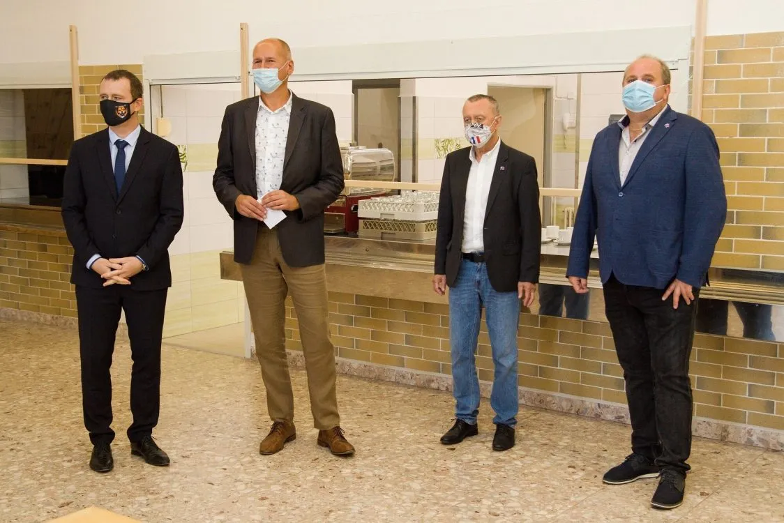 Kraj zmodernizoval jídelnu na Průmyslové střední škole Letohrad