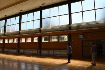 telocvicna_okna