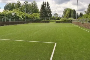 15_Umely_green