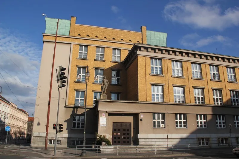 Kraj pracuje na zvýšení bezpečnosti svých škol