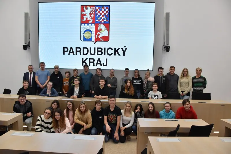 Žáci se seznámili s&nbsp;fungování krajského úřadu i&nbsp;samosprávy