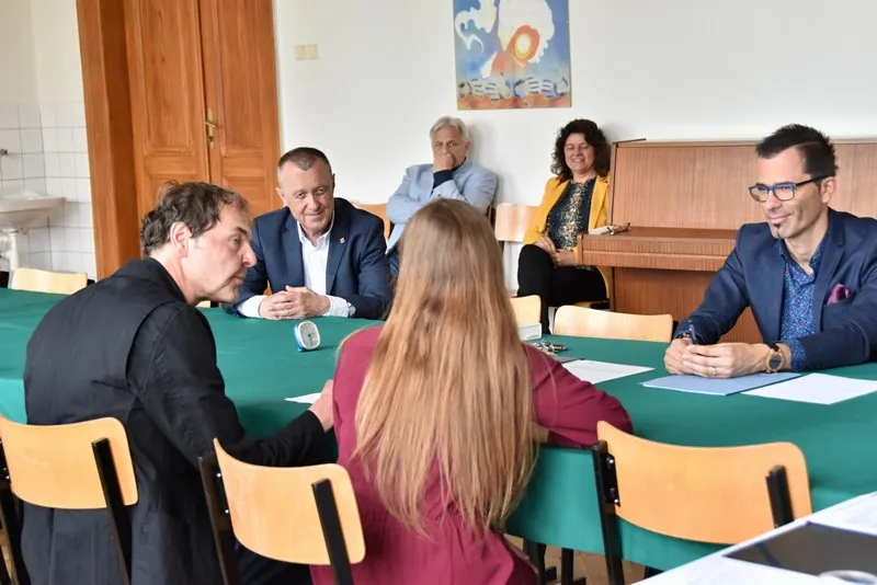 Maturanti skládají zkoušky, nejinak tomu bylo na litomyšlské pedagogické škole