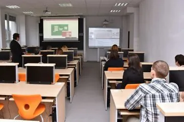 ucebna_gymnazium_mozartova3_012019