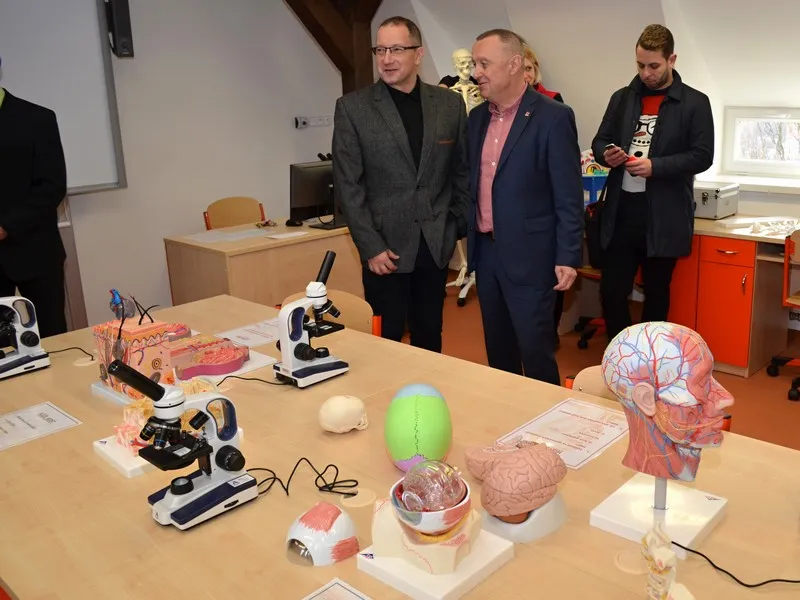 Gymnázium v&nbsp;Ústí nad Orlicí má nové učebny i&nbsp;vybavení