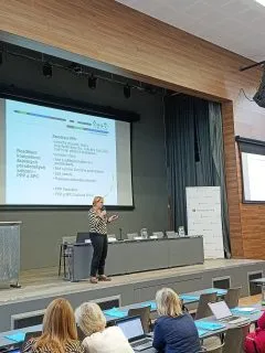 Novotna2