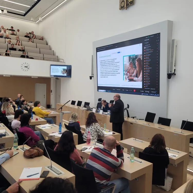 Více přihlášek, méně papírování. Studenty čekají změny u&nbsp;přijímaček