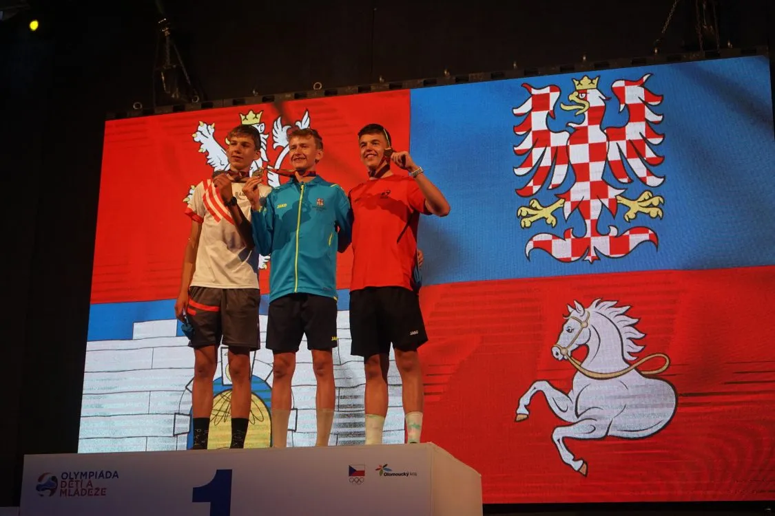 Orientační běh má další medaile. Cenné kovy přibyly také z&nbsp;plavání, cyklistiky a&nbsp;atletiky