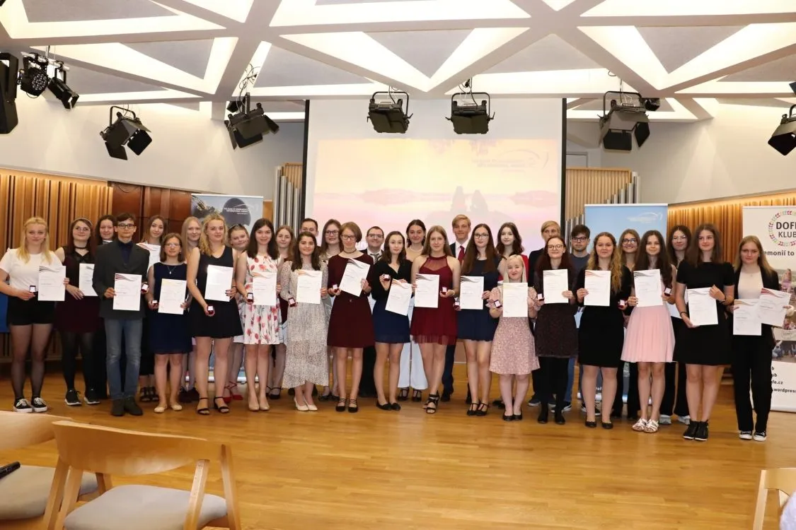 Prestižní Cenu vévody z&nbsp;Edinburghu převzalo v&nbsp;Pardubicích 31 studentů