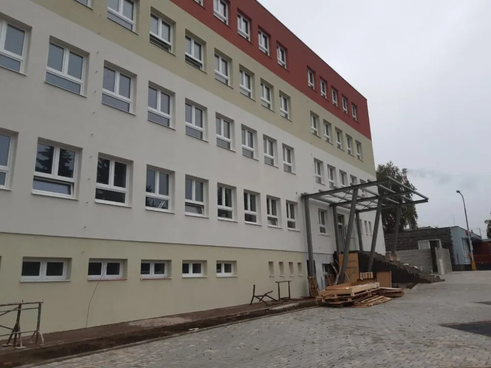 ČRo: Učiliště v&nbsp;Hlinsku láká budoucí truhláře a&nbsp;elektrikáře do nové budovy