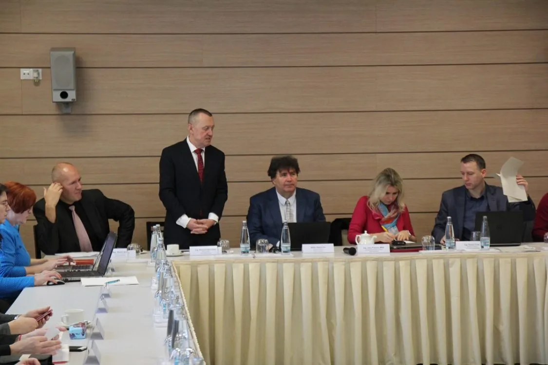 Komise pro školství a&nbsp;sport Asociace krajů ČR se sešla v&nbsp;Pardubicích