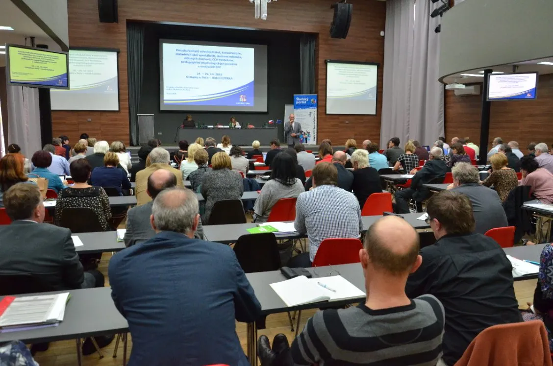 Zápis z&nbsp;porady ředitelů škol a&nbsp;školských zařízení – Ústupky u&nbsp;Seče 24. – 25. 10. 2016