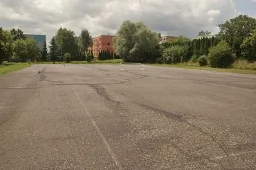 07_____to_je_ono___nevyhovujici_hriste1