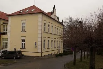 01_Nove_zateplena_budova_reditelstvi____1