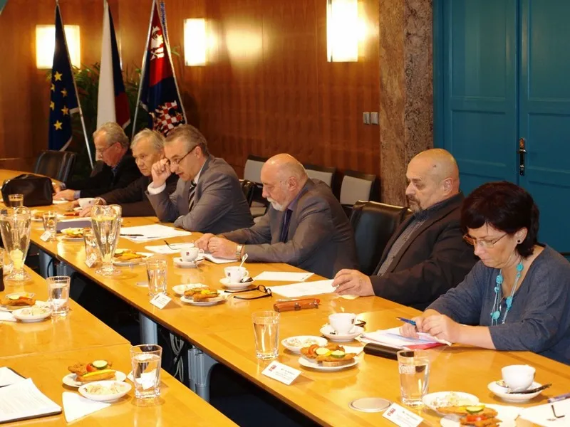Na kraji jednala tripartita, hostem byl i&nbsp;předseda odborových svazů Josef Středula