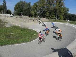 1_Bikros4