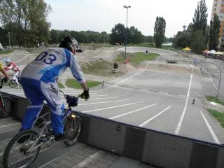 1_Bikros2