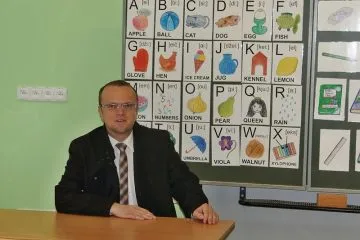 18_Pan_hejtman_za_katedrou_anglictinare