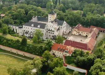zamek_pardubice_letecky