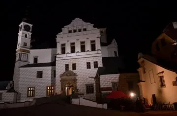 nocvyzkumniku13-18