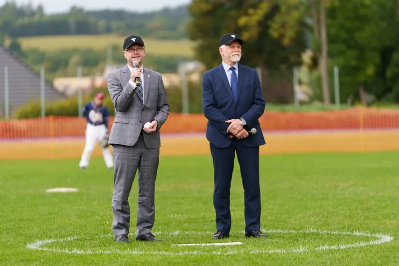 Prezident Pavel navštívil kraj a&nbsp;symbolickým nadhozem odstartoval nový nadační fond HOMERU
