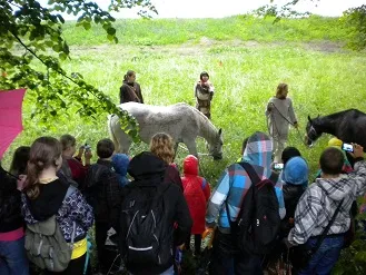 Čtvrťáci se seznamovali se životem indiánů