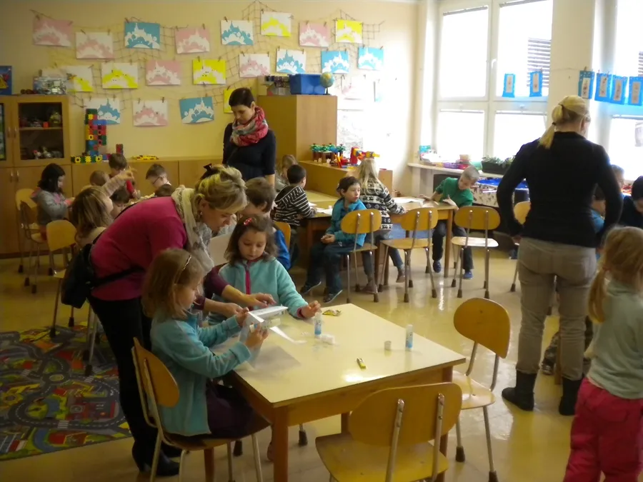 Děti ze školky poznávaly naši školu