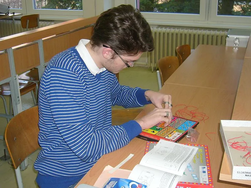 Kroužek elektrotechniky na SPŠ Chrudim pro žáky základních škol