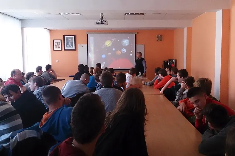 Přednáška Minimum znalostí (nejen) astronomie středoškoláka na SPŠ Chrudim