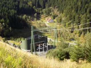 4-Precerpavaci-elektrarna-Dlouhe-Strane