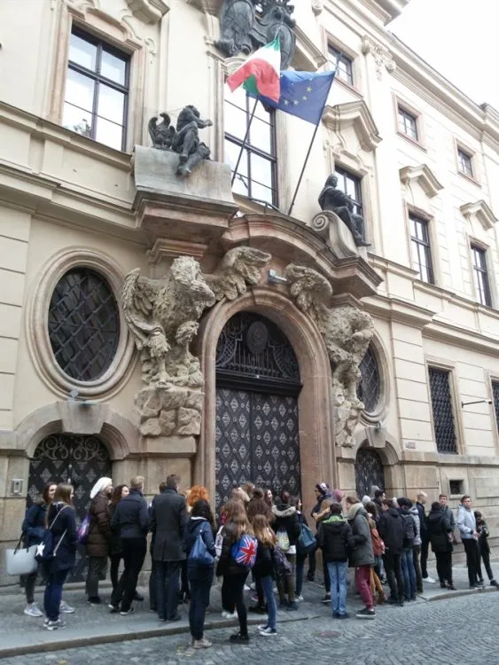 Gymnázium Česká Třebová – Studenti na italské ambasádě