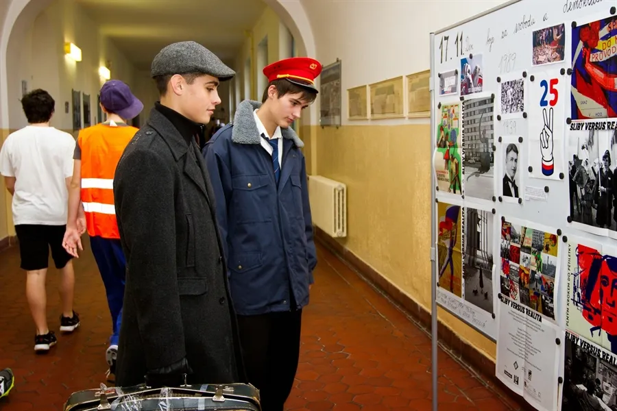 Gymnázium Česká Třebová slaví Den studentstva po svém…