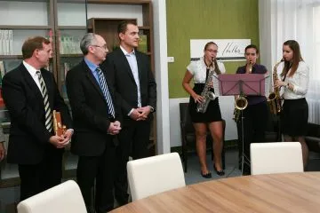 Divci-saxofonove-trio
