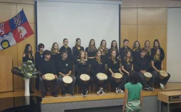 1_bubny_djembe_zahajeni