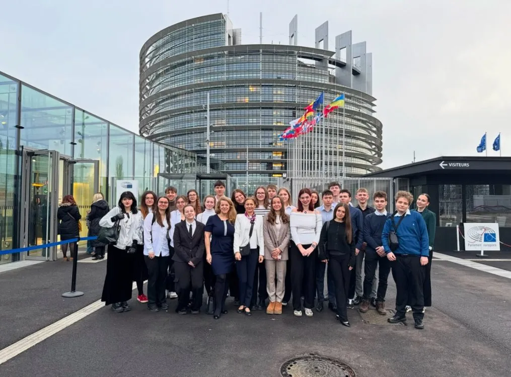 Studenti pardubického Gymnázia Dašická 1083 si vyzkoušeli, jaké to je být europoslancem