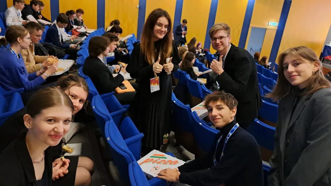 Žáci z&nbsp;pardubického gymnázia Dašická 1083 na Evropském parlamentu mládeže