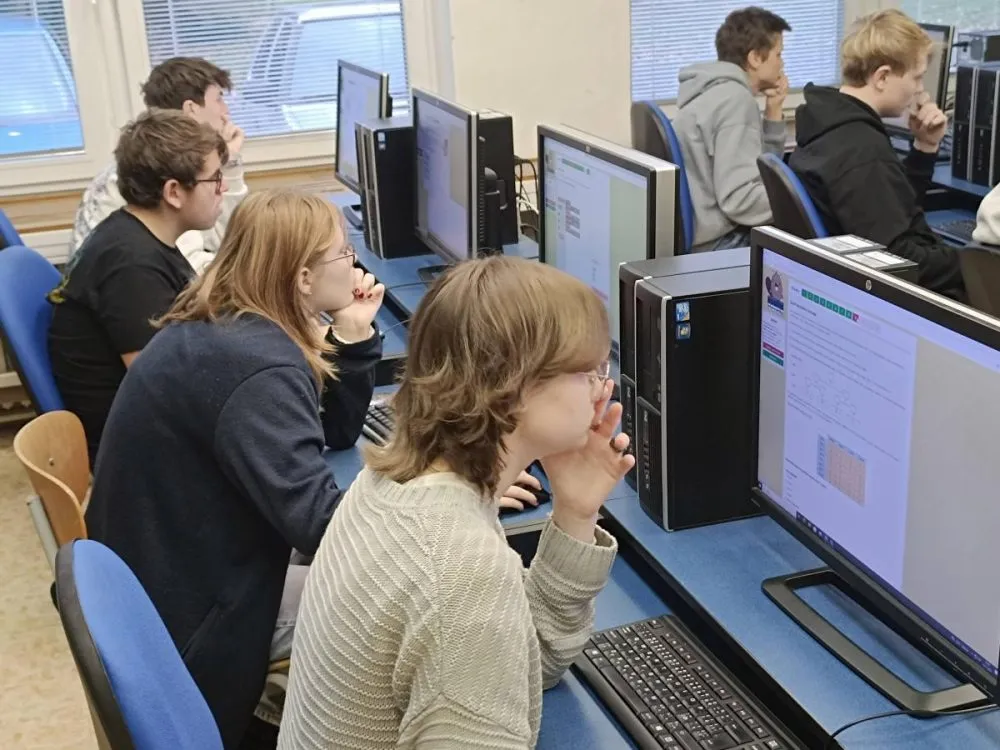 Bobřík informatiky: Mezi 28 postupujícími do ústředního kola je 11 z&nbsp;Gymnázia, Pardubice, Dašická 1083