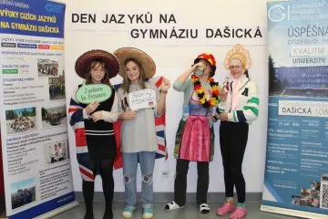 den_cizich_jazyku_32