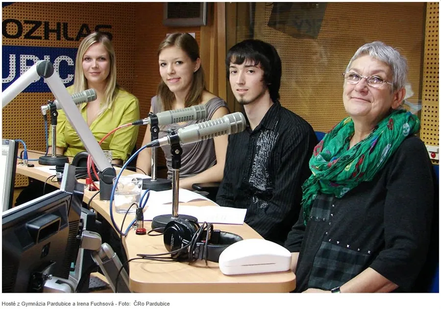 Studenti Gymnázia Dašická v&nbsp;živém vysílání Českého rozhlasu Pardubice