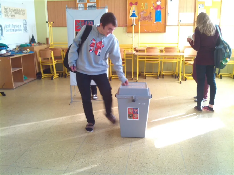 Studentské předčasné parlamentní volby 2013 na GyPce Dašická