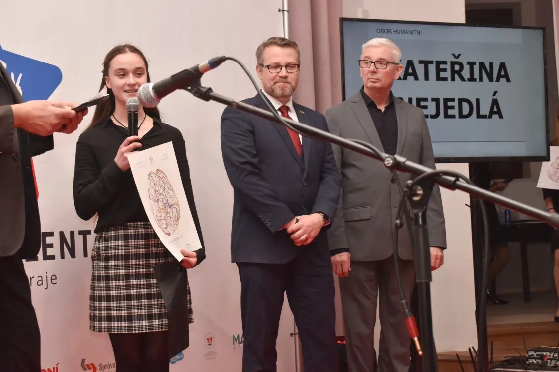 Studenti gymnázia z&nbsp;Vysokého Mýta jsou mezi oceněnými mladými talenty Pardubického kraje